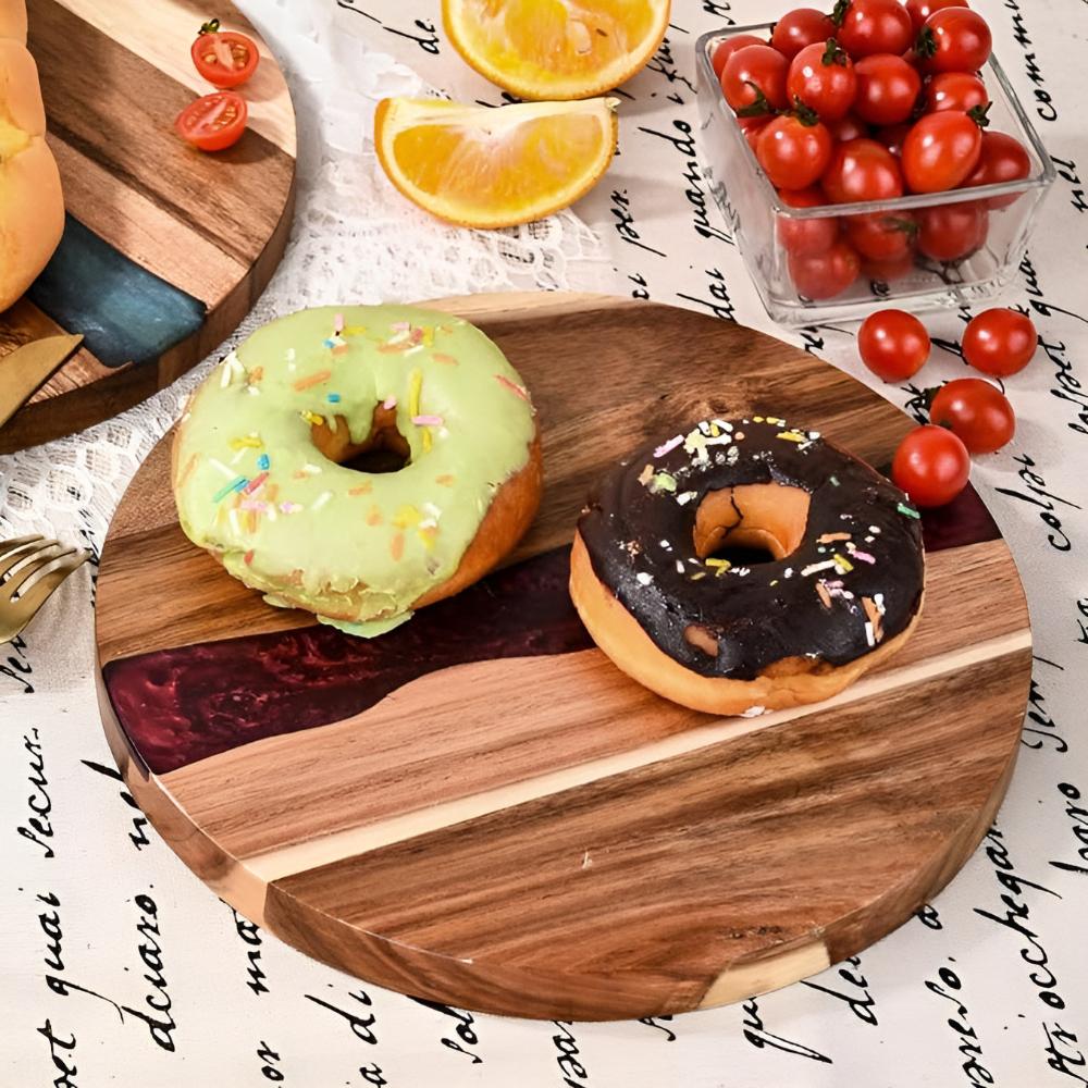 Artisan Epoxy Round Wood Chopping Board 2