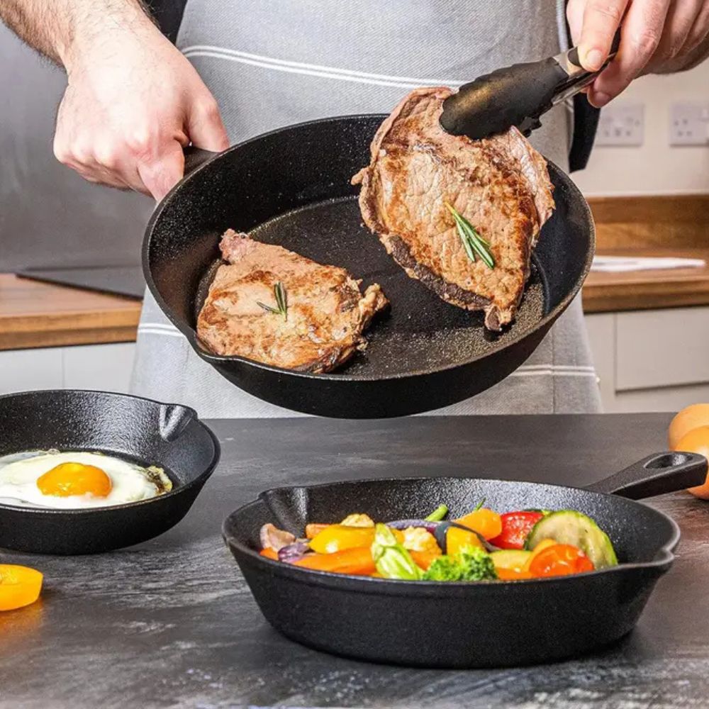 Black Cast Iron Frying Pan 3
