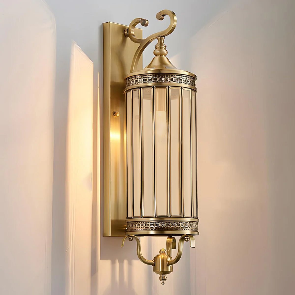 Classic Vintage Outdoor Wall Sconce | IP65 Waterproof Design with Replaceable LED Bulbs | Timeless Illumination for Patios and Gardens