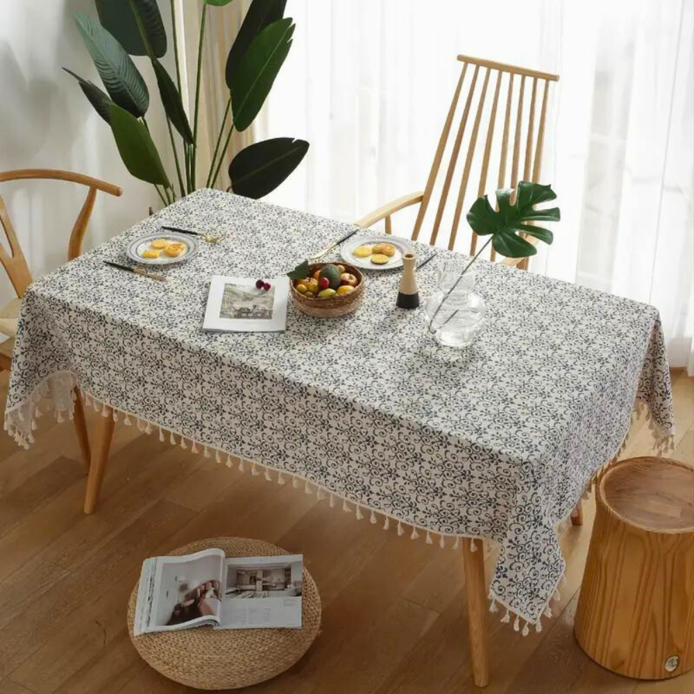 Cottage Chic Patterned Tablecloth 0
