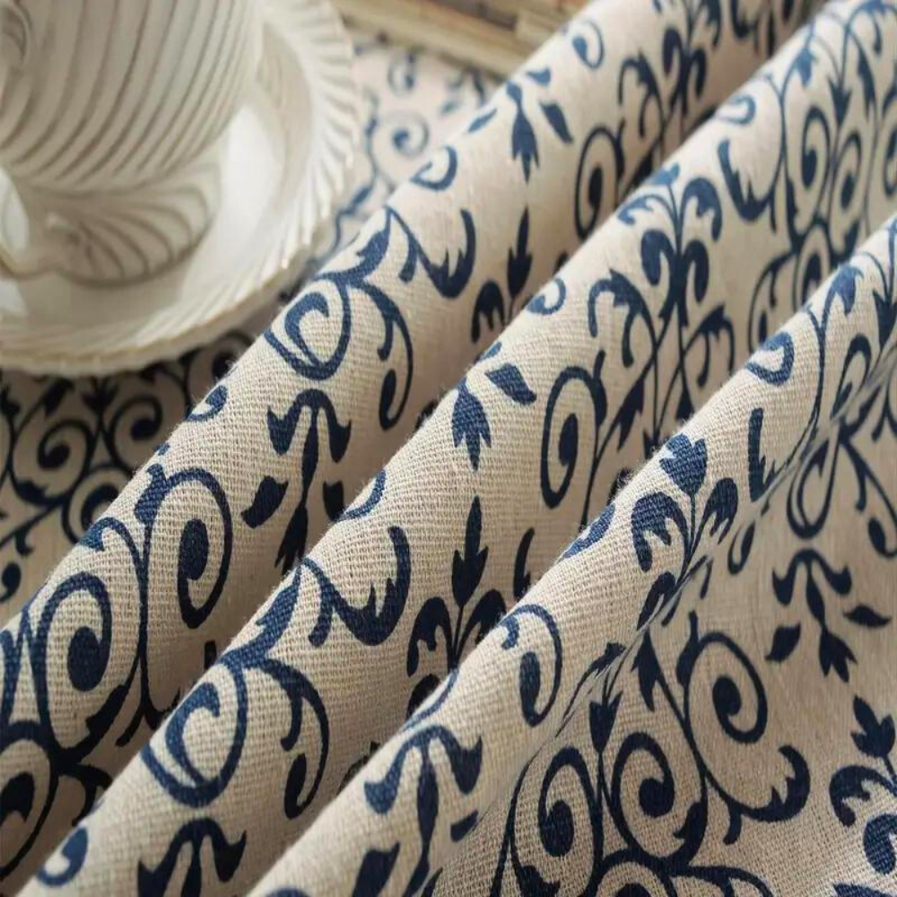 Cottage Chic Patterned Tablecloth 3