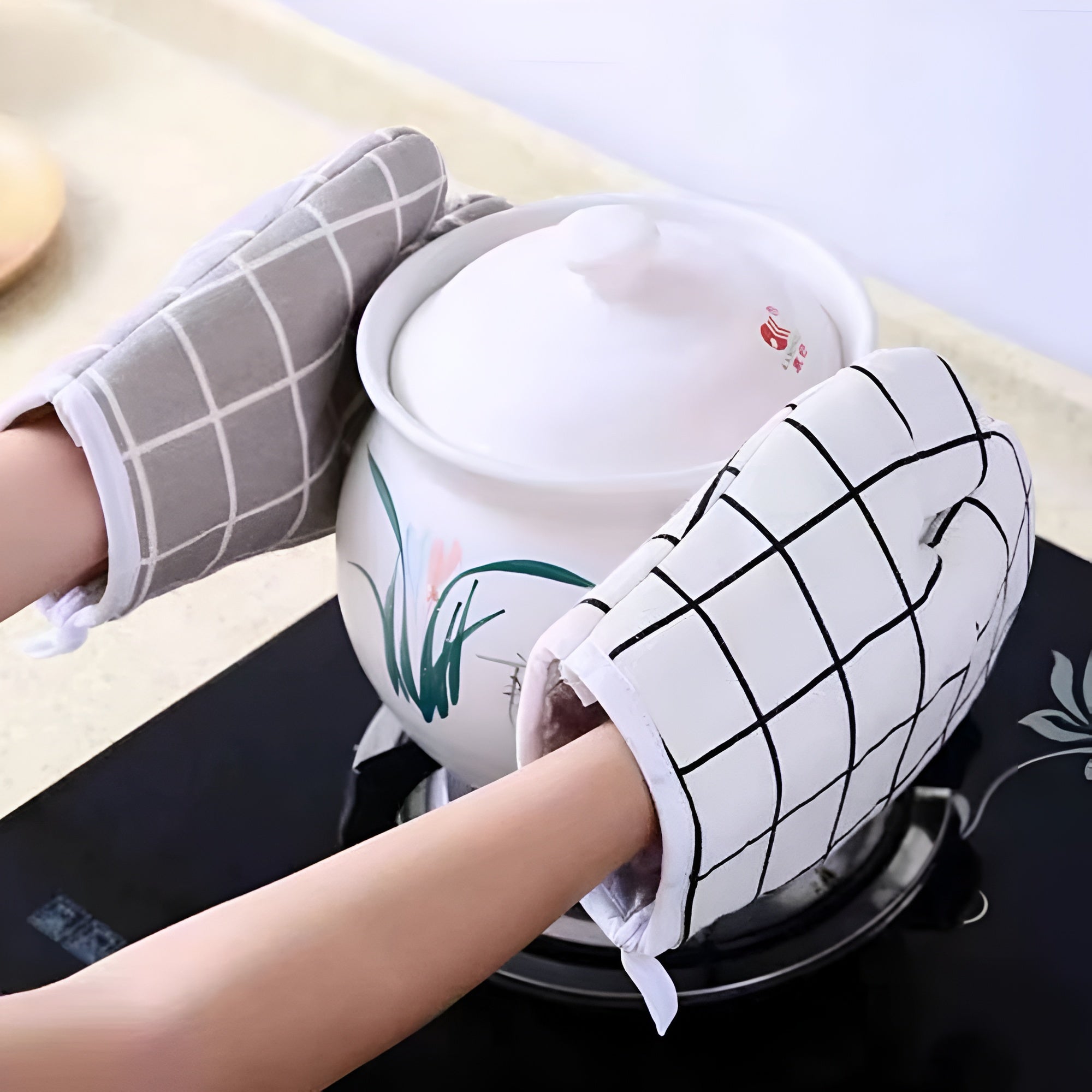 Heatproof Grid Pattern Kitchen Mitts 5