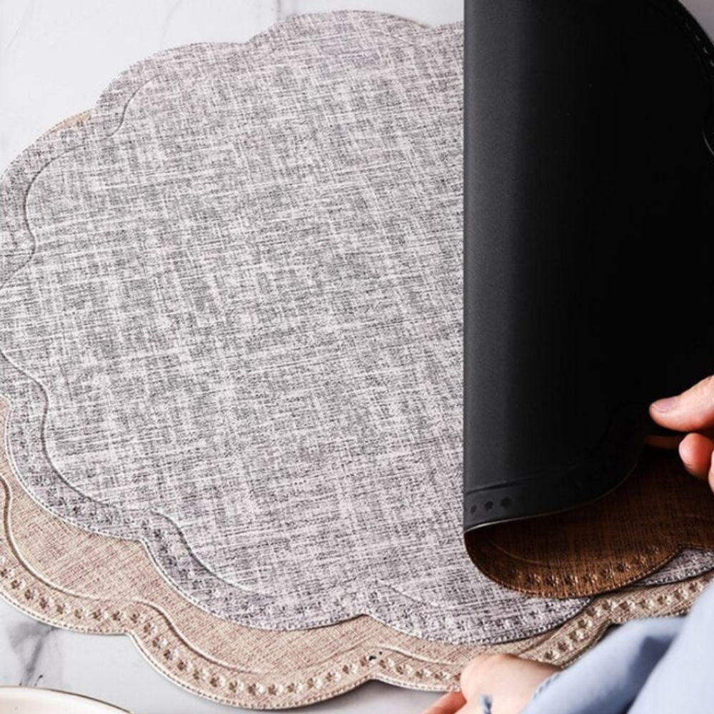 Scalloped Waterproof Placemat 3