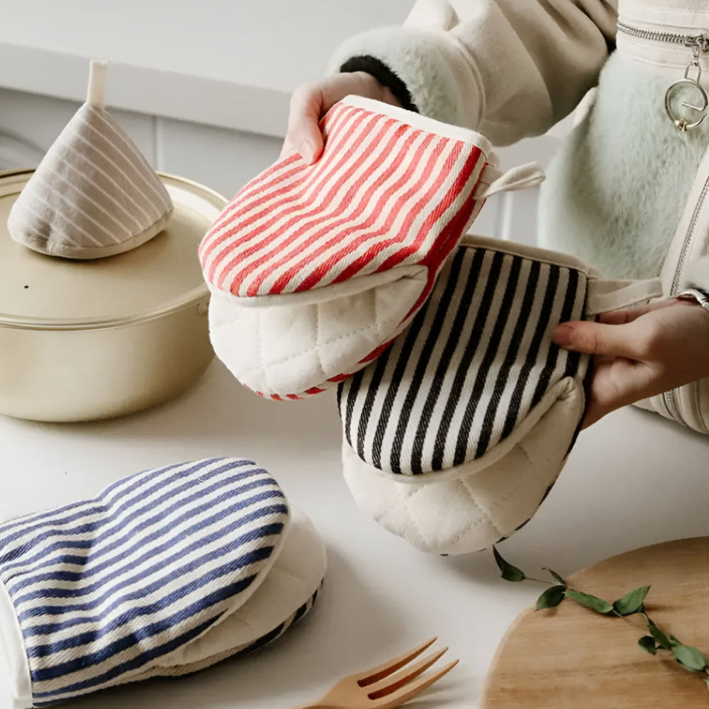 Striped Heat-Resistant Kitchen Mitts 6