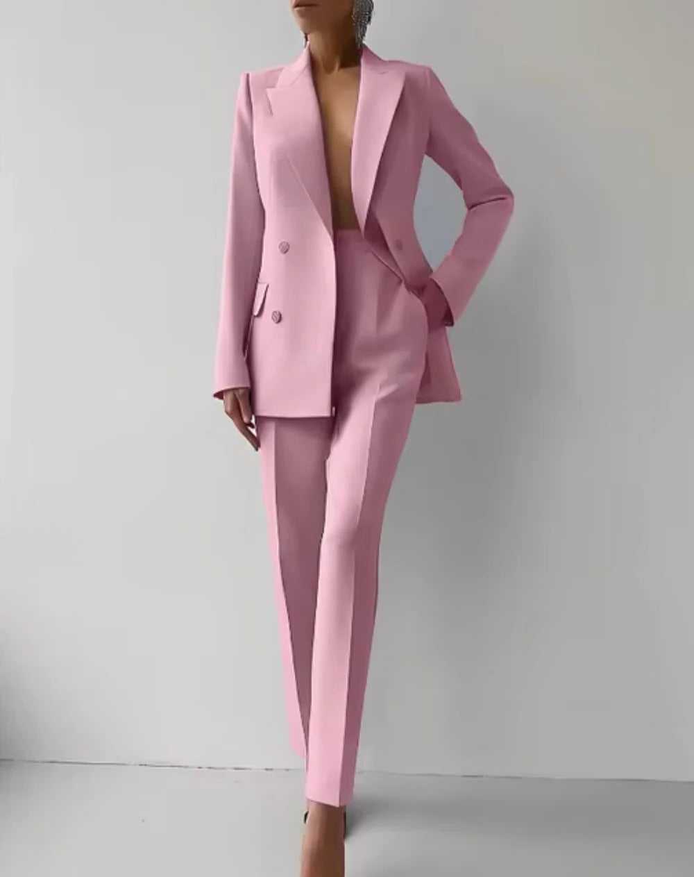 Women's Classic Suit with Lapel Blazer and High Waisted Pants - Food Prep | Professional Kitchen | Easy Cooking