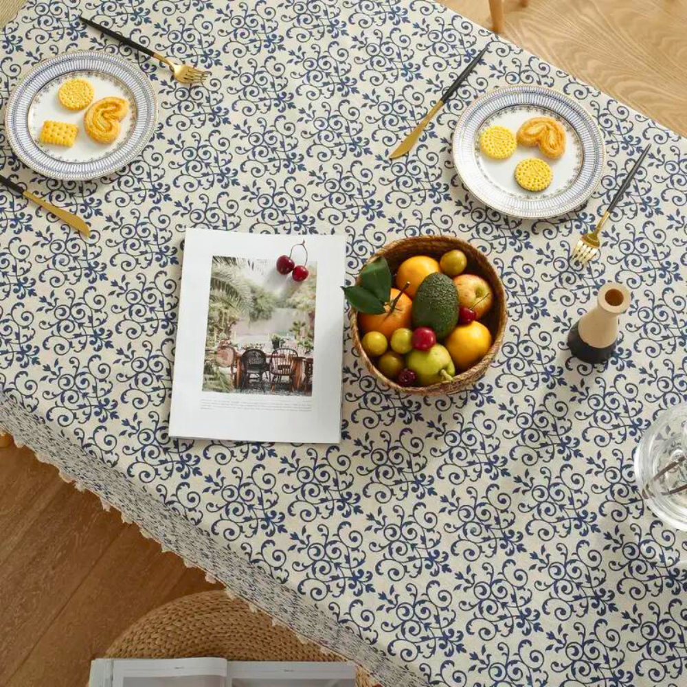 Cottage Chic Patterned Tablecloth 1