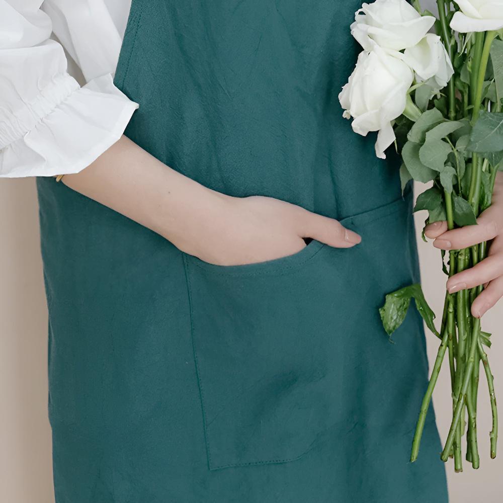 Minimalist Cross-Back Apron 6