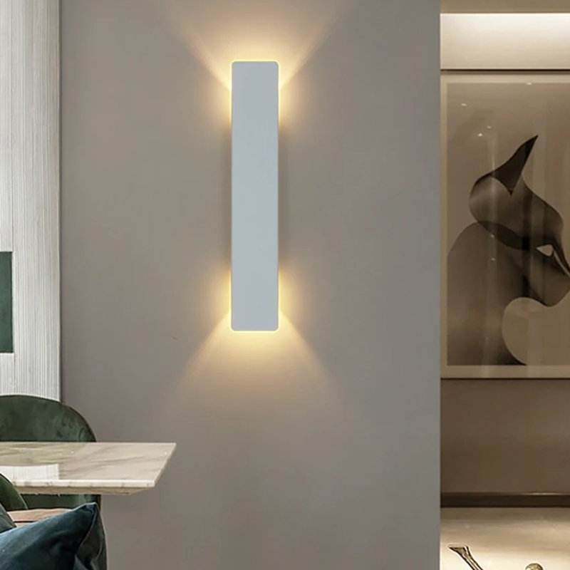 Modern Outdoor Wall Light | Durable Aluminum Design with Energy-Efficient LED | Stylish Illumination for Patios and Gardens 4