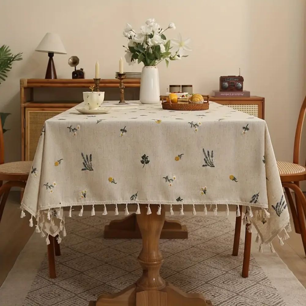 Rustic Bloom Tassel Tablecloth 0