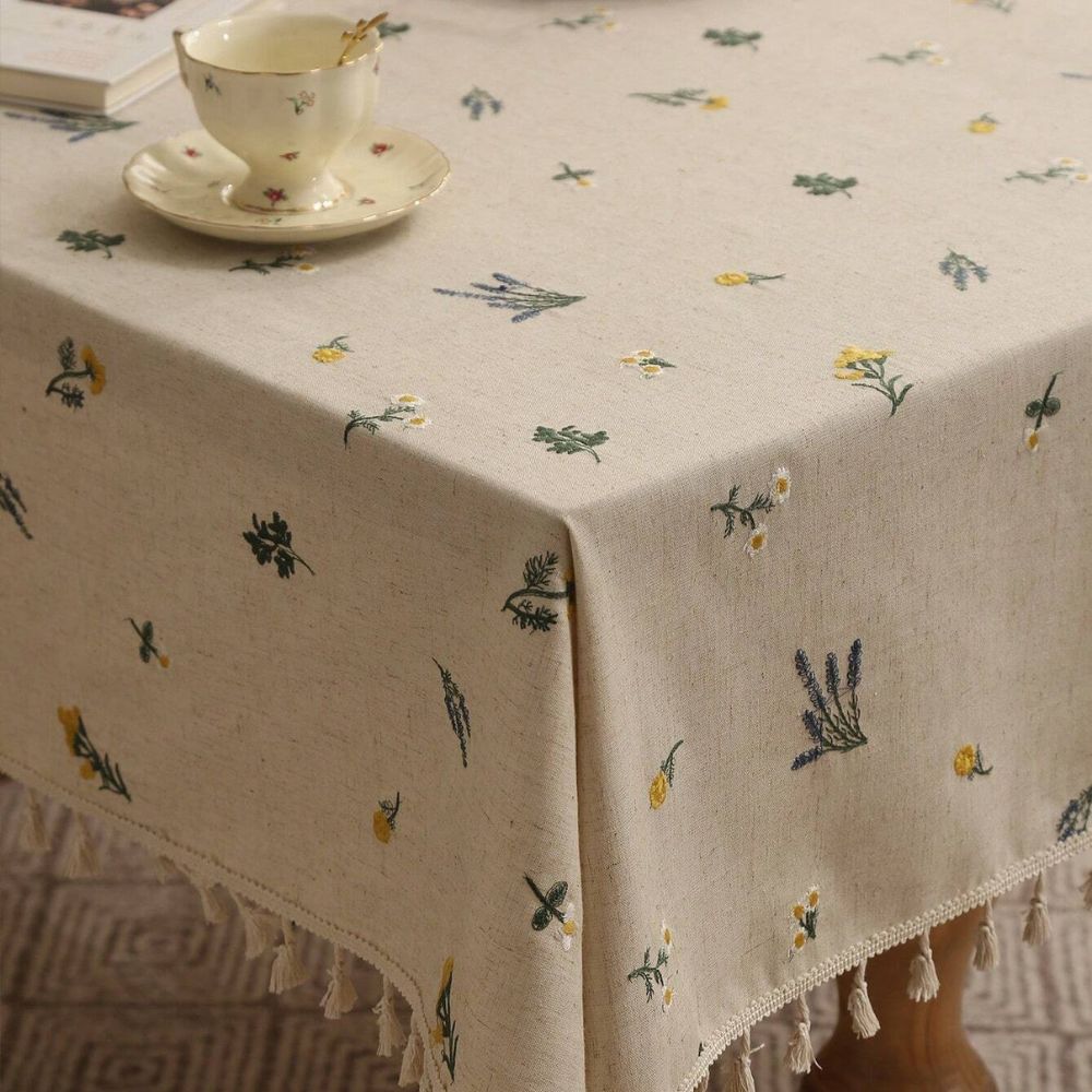 Rustic Bloom Tassel Tablecloth 2