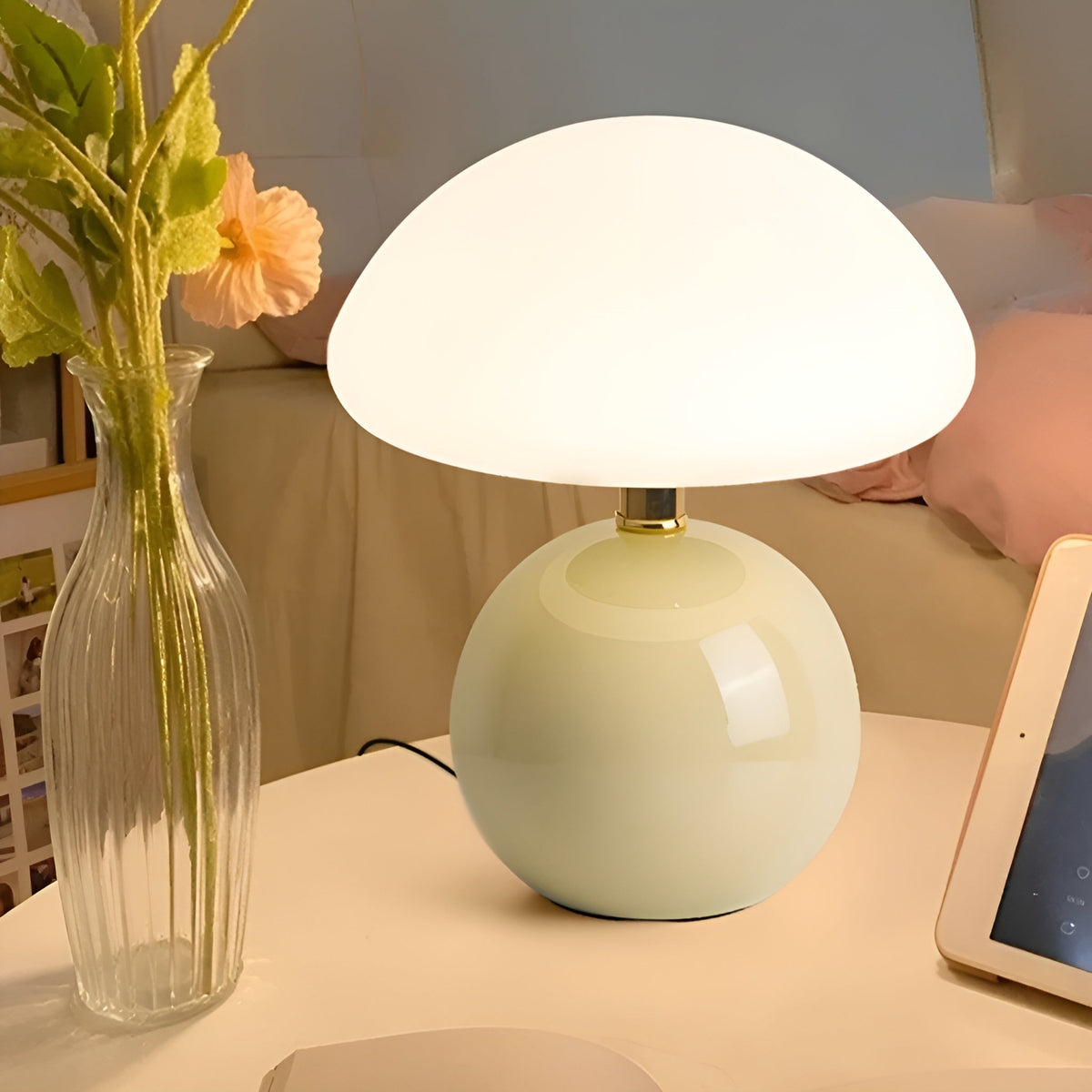 Solara | Mid-Century Modern Decorative Lamp with Warm Ambient Light | Compact Design for Cozy Spaces
