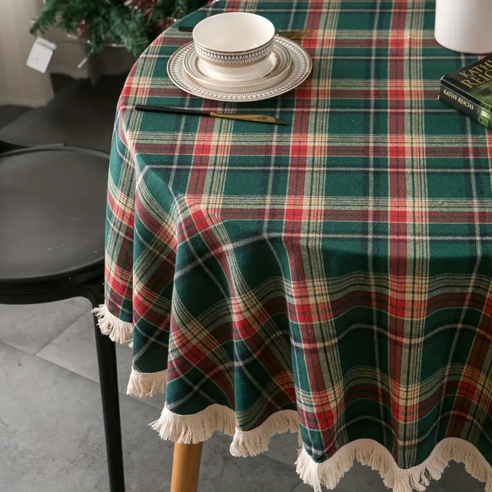 Vintage Holiday Plaid Round Tablecloth 2
